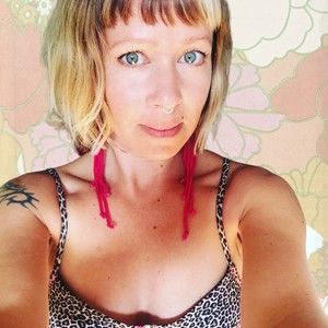 Meet your Posher, Posh